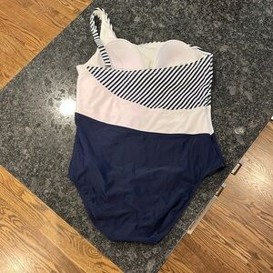 Kona Sol Womens Swim Suit XL Blue White Stripes One Shoulder Bra One Piece NWT